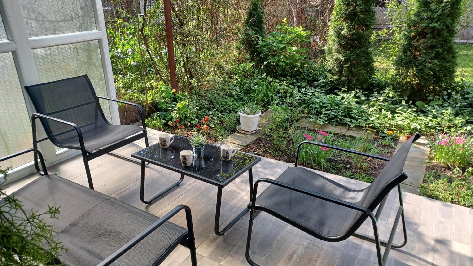 Center With A Backyard * בורגאס